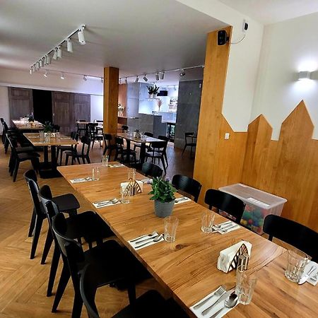 Hotel & Restauracja Wroblewscy Karniewo Bagian luar foto